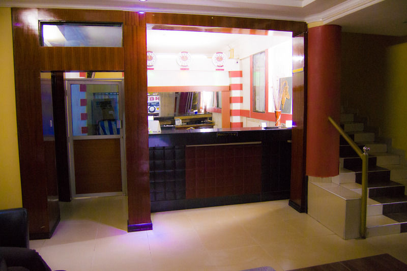 Royal City Dubai Complex كيزيمو المظهر الخارجي الصورة
